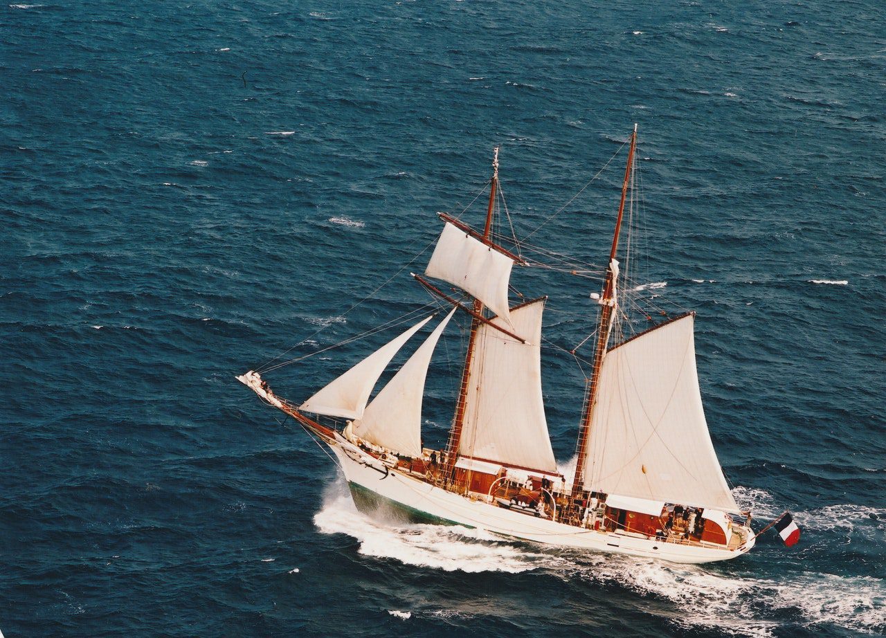 2 masted sailing vessel